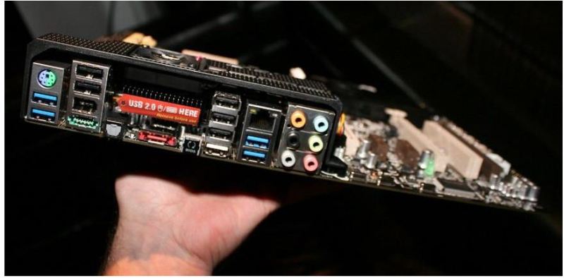 Asus Sabertooth X79 - pierwsze informacje