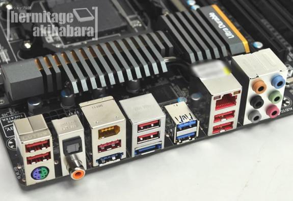 Gigabyte GA-990FXA-UD7 na zdjciach
