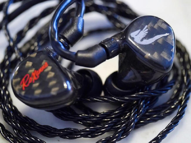 Astell&Kern AKR03 Roxane - suchawki za 6999 PLN