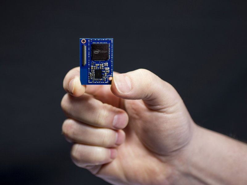 Intel rusza na ratunek pszczoom