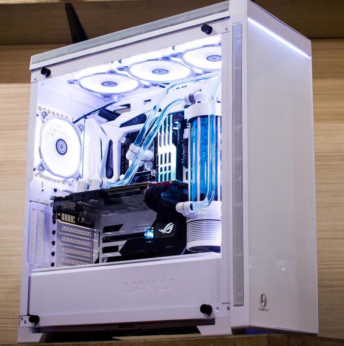 Lian-Li Alpha 550