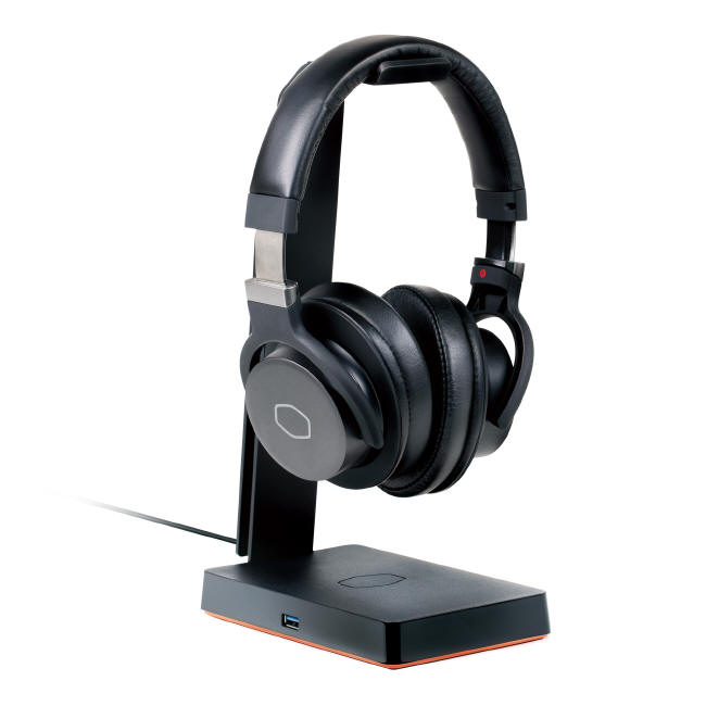 Cooler Master GS750 - stojak na suchawki z adowark