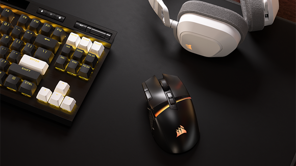 CORSAIR wprowadza now mysz gamingow Darkstar Wireless