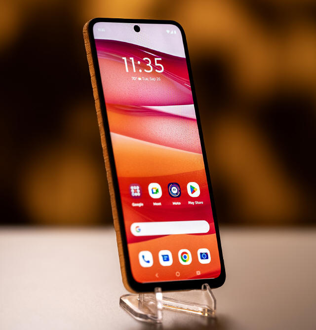 Motorola prezentuje urządzenie z adaptacyjnym wyświetlaczem