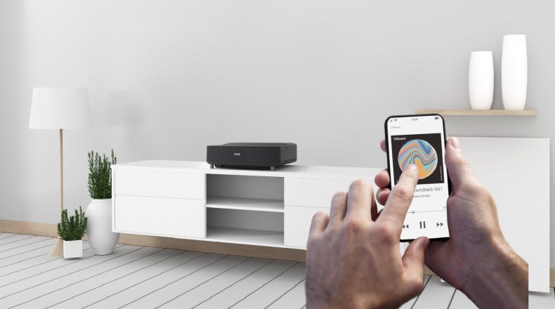 Epson Lifestudio Grand - projektor 4K z laserem i dźwiękiem Bose