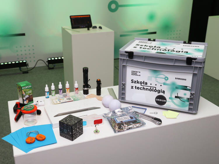 Samsung ORBIUM – zestaw edukacyjny dla szk