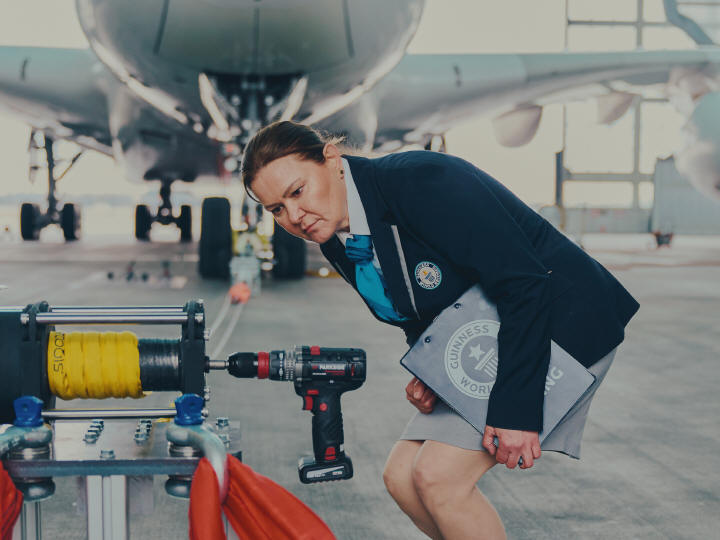 Wiertarka PARKSIDE przecigna samolot pasaerski Airbus A380