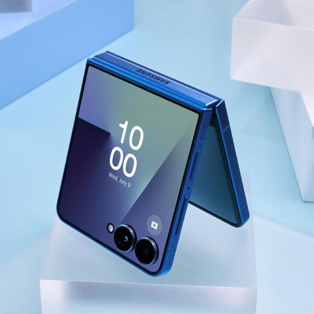 Galaxy Z Flip7 - moc AI nowym wywietlaczem FlexWindow