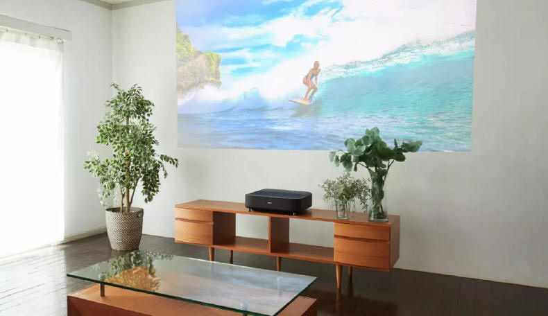 Epson Lifestudio Grand - projektor 4K z laserem i dźwiękiem Bose