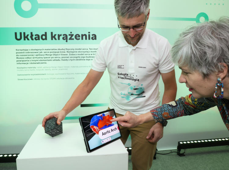 Samsung ORBIUM – zestaw edukacyjny dla szk