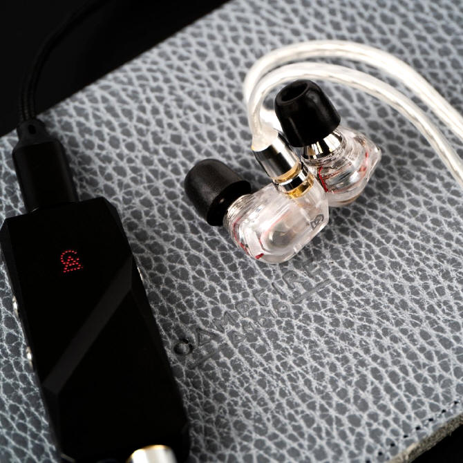 Campfire Audio - Premiera S�uchawek Iris i Przeno�nego DAC/AMP Relay