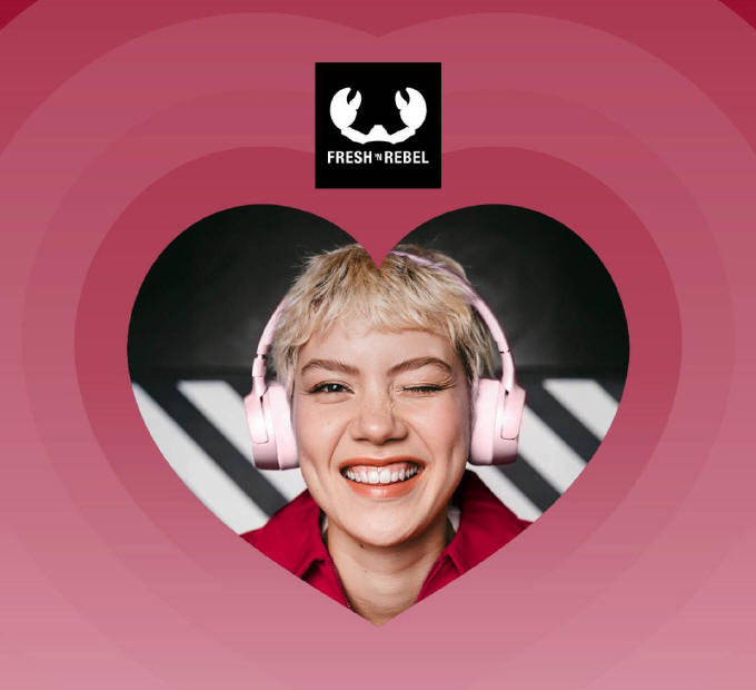 Berry Red i Pastel Pink - kolory w akcesoriach mobilnych