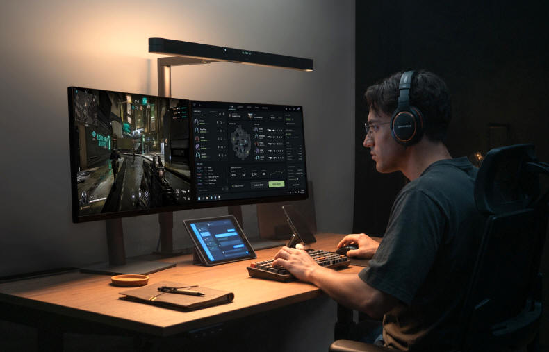 BenQ rozszerza portfolio oświetlenia o ScreenBar Max i iScreenBar