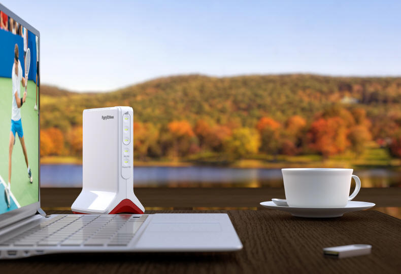 FRITZ!Box 6825 4G - mobilny router LTE z Wi-Fi 6 i zasilaniem USB-C