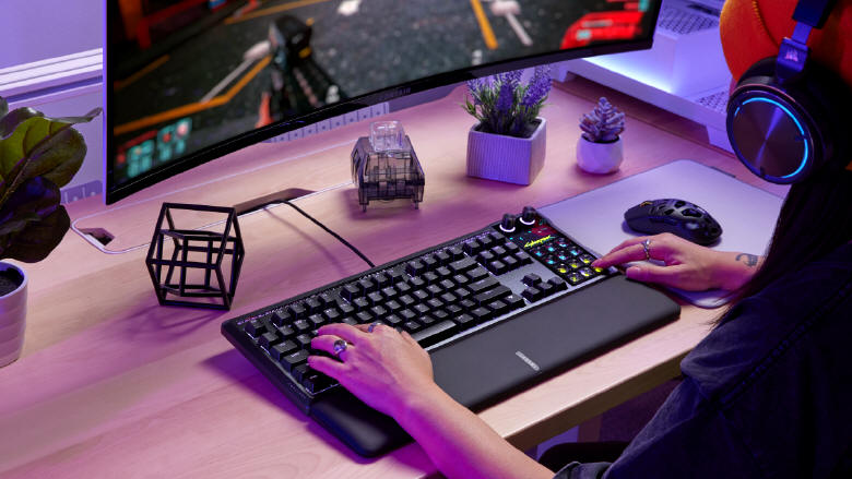 CORSAIR GALLEON 100 SD - ju� dost�pny,,,