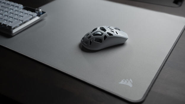 CORSAIR MM Glass Large i nowa seria podk�adek MM