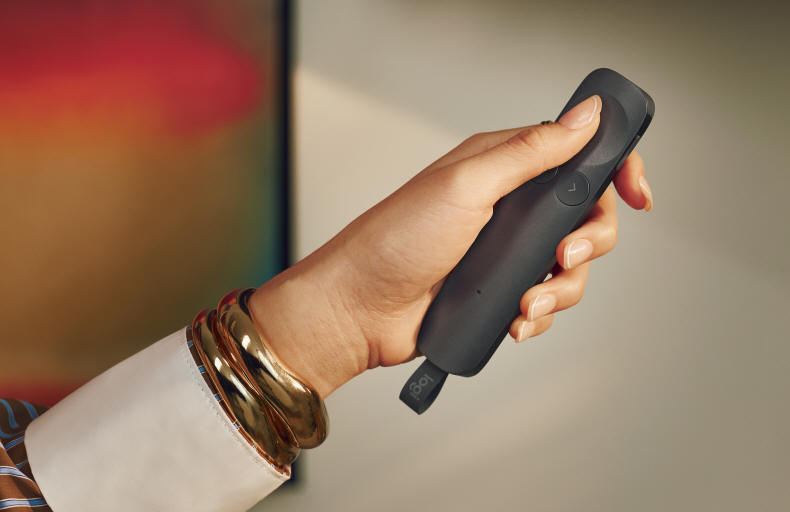 Logitech Spotlight 2 - prezenter z haptyką i cyfrowym wyróżnieniem treści